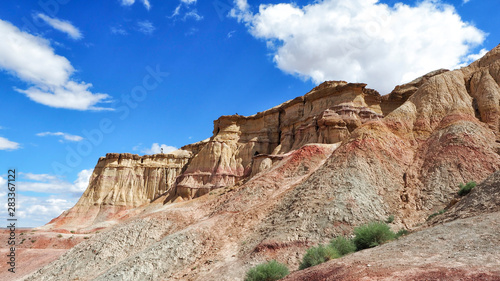 Tsagaan Suvarga, White Stupa, Gobi Desert - Mongolia