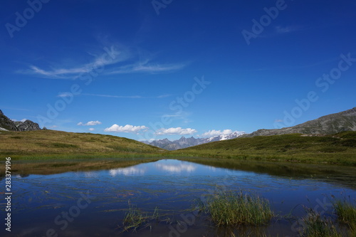 lac de montagne