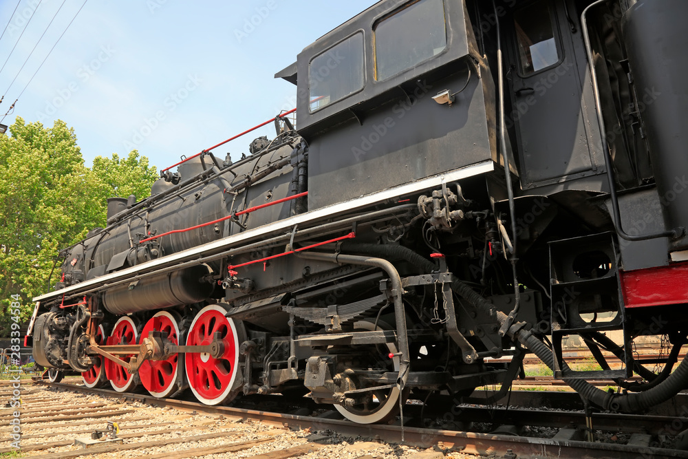 Steam locomotive wheel