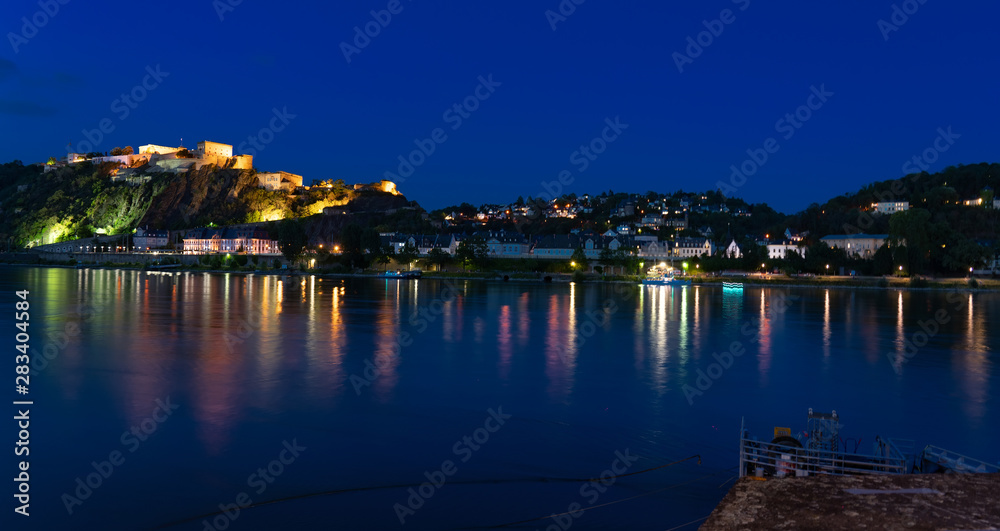 Koblenz Ehrenbreitstein mit Festung am Rhein, Abendstimmung