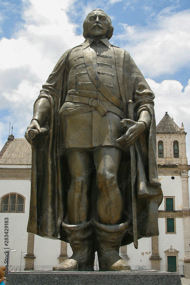 statue of Thome de Souza, founder  of  Salvador city