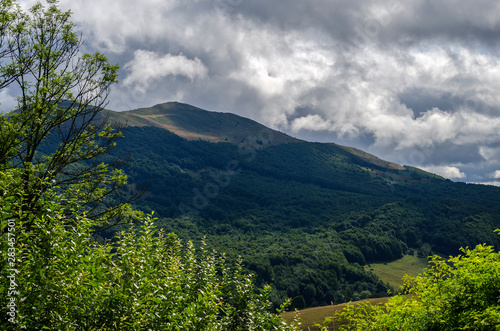 Fototapeta Naklejka Na Ścianę i Meble -  Bieszczady połonina Caryńska