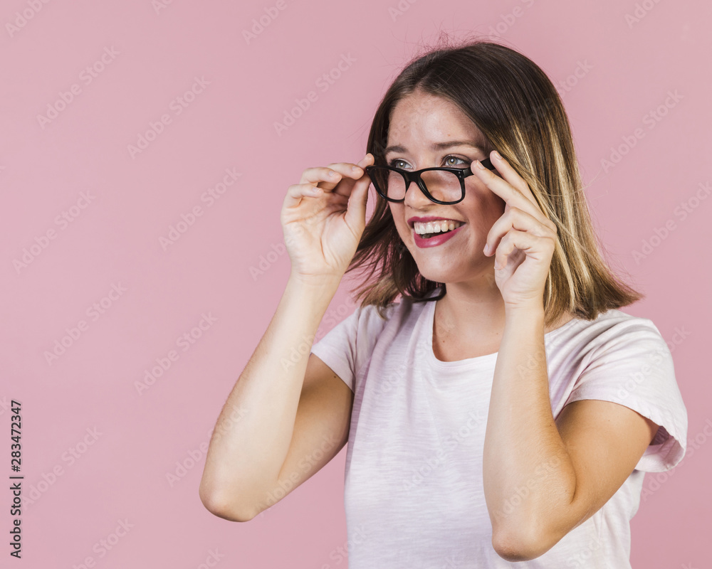 Side view girl wearing glasses