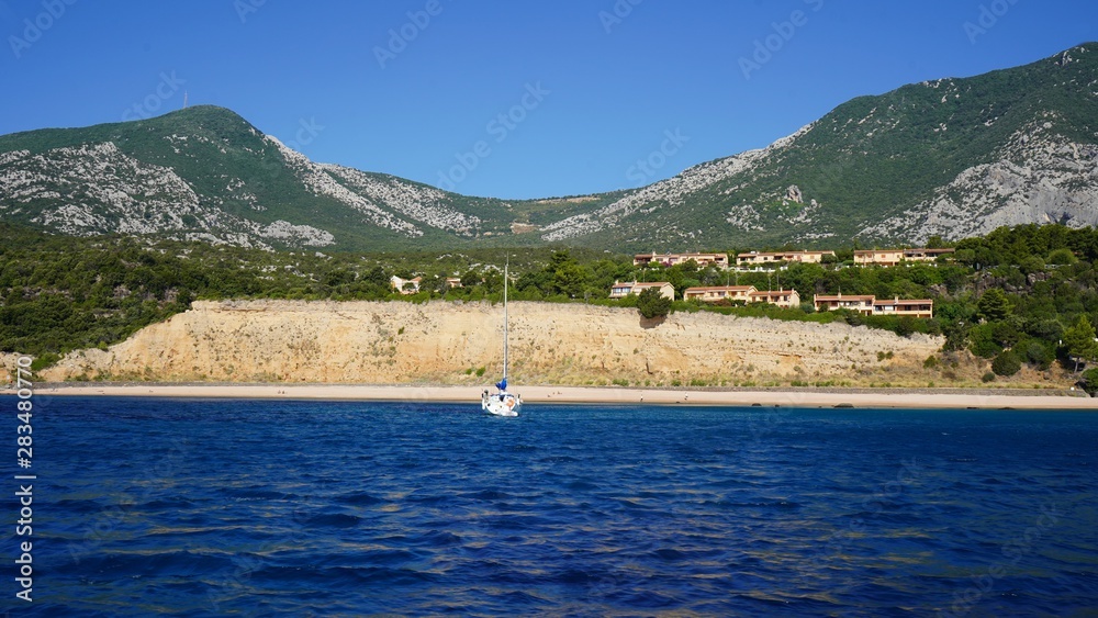 Fototapeta premium Plage de Cala Gonone, Golfe d'Orosei, Sardaigne, Italie