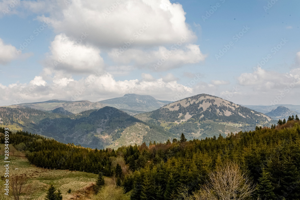 Chaine des Sucs en Ardèche