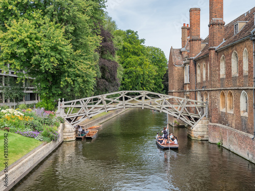 The Mathematical Bridge over river Cam in Cambridge, England © Frankix