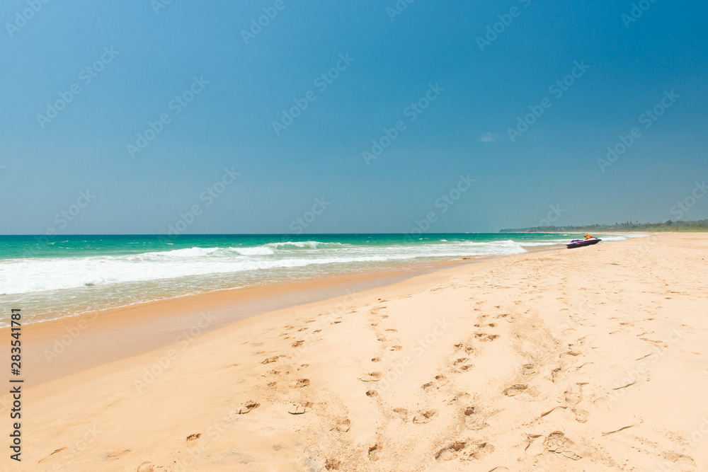Fototapeta premium Indian Ocean coast on Sri Lanka