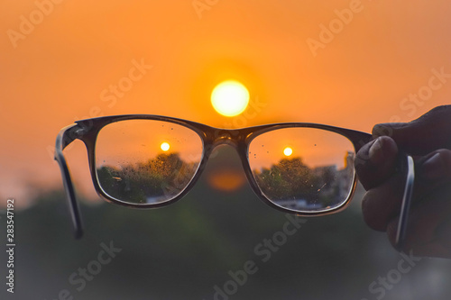 sunset eyeglasses wallpaper © samuel panna