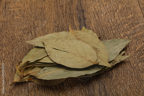 Dry laurel leaves