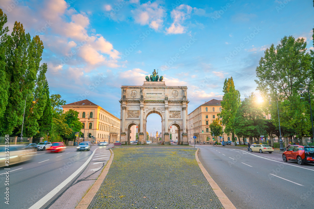 Naklejka premium Siegestor triumphal arch, Munich, Germany