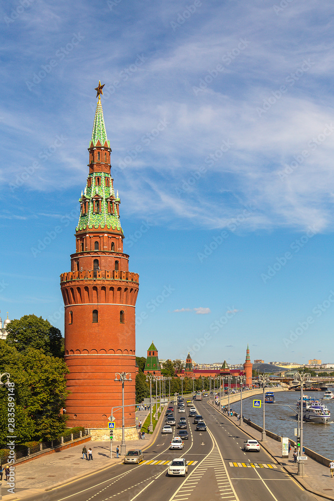 Fototapeta premium View of the Kremlin and the river. Moscow