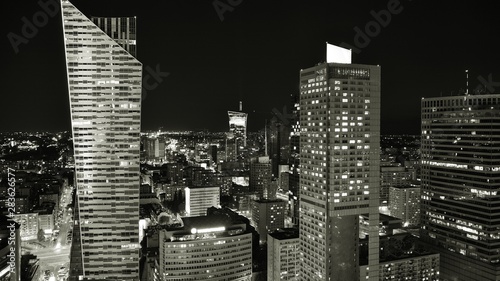 Modern office building at night. Night lights, city office building downtown, cityscape view © Grand Warszawski