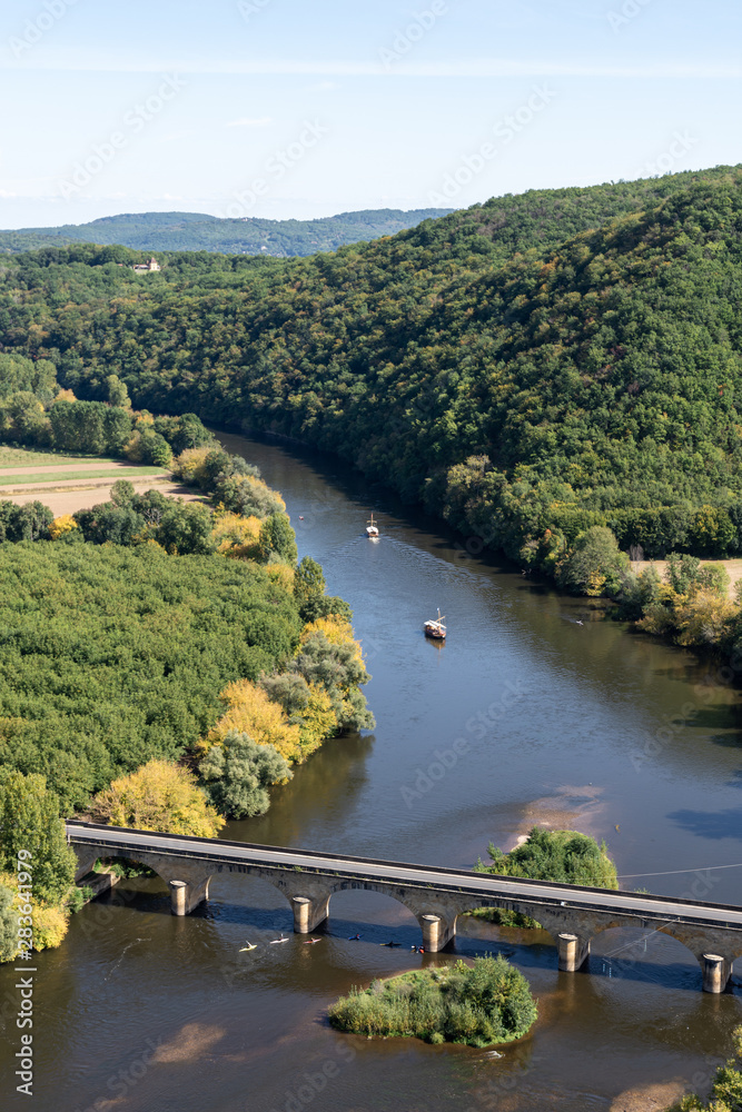 Fototapeta premium Bridge over the Dordogne River