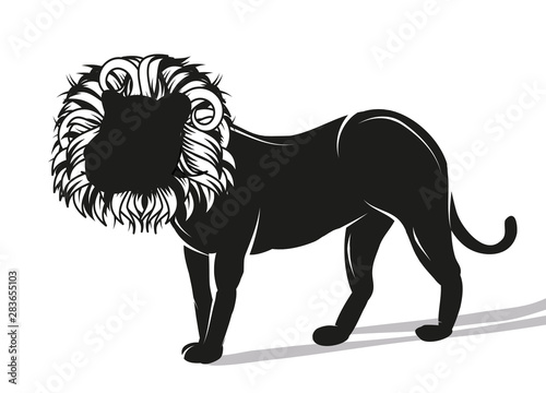 Löwe mit prächtiger Mähne