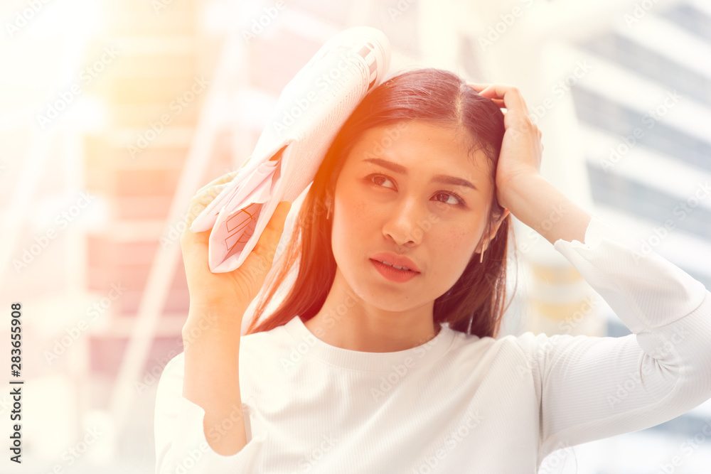 women worry about hot strong sunlight problem with UV rays to make freckles and wrinkles damage face skin women worry about hot strong sunlight problem with UV rays to make freckles and wrinkles damage face skin