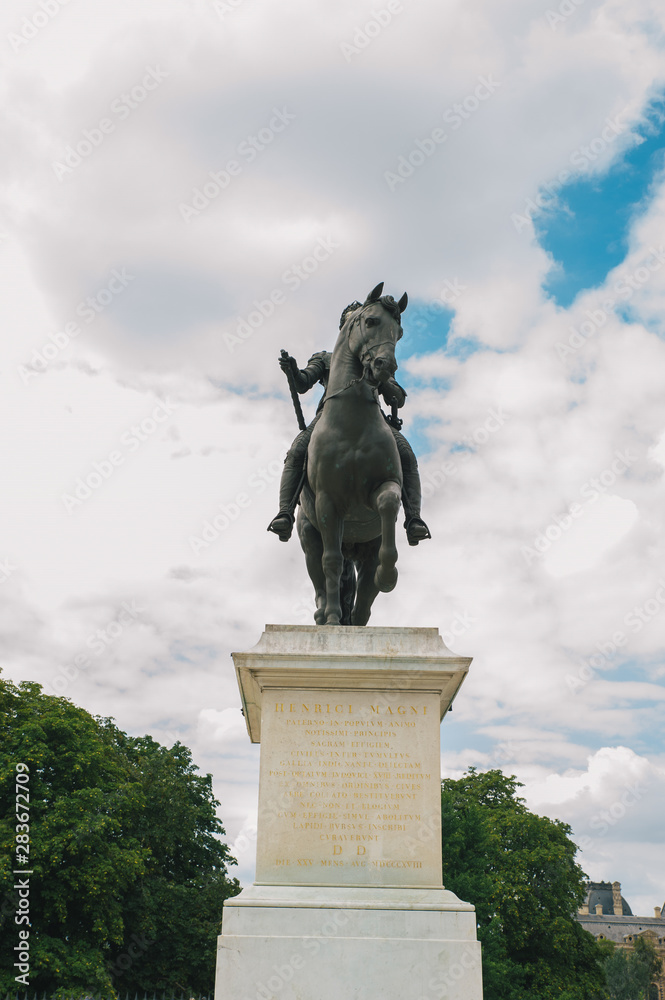 Statue of king Henri IV, Paris