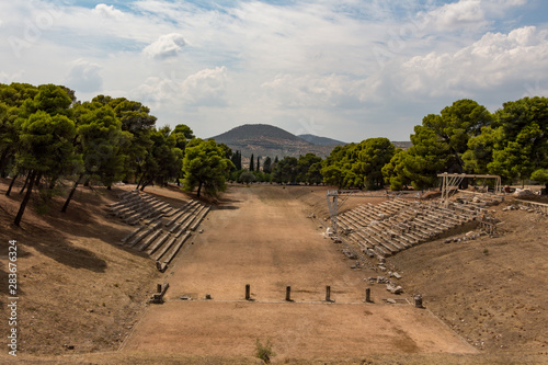 Obraz na płótnie Ruins of stadium and buildings at the Sanctuary of Asklepios at Epidaurus, Peloponnese, Greece w salonie