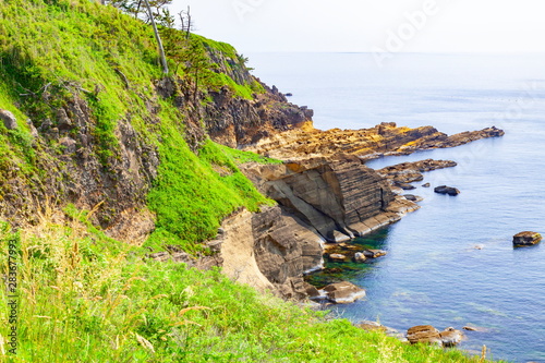 能登半島ヤセの断崖、石川県羽咋郡志賀町関野鼻海岸にて photo