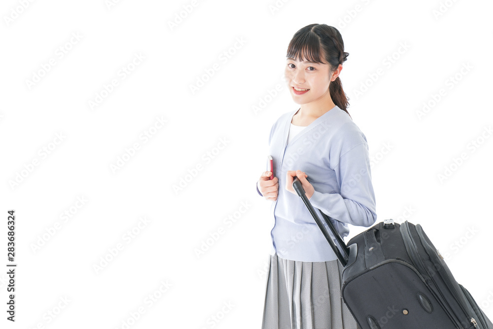 海外旅行に出かける若い女性