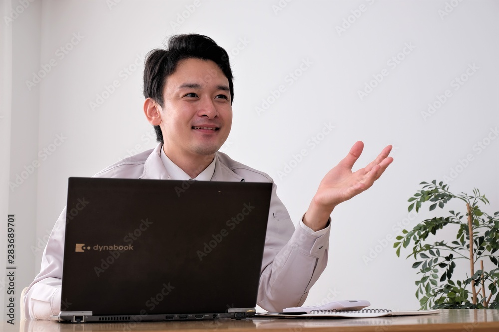 作業着を着た男性　ポートレート