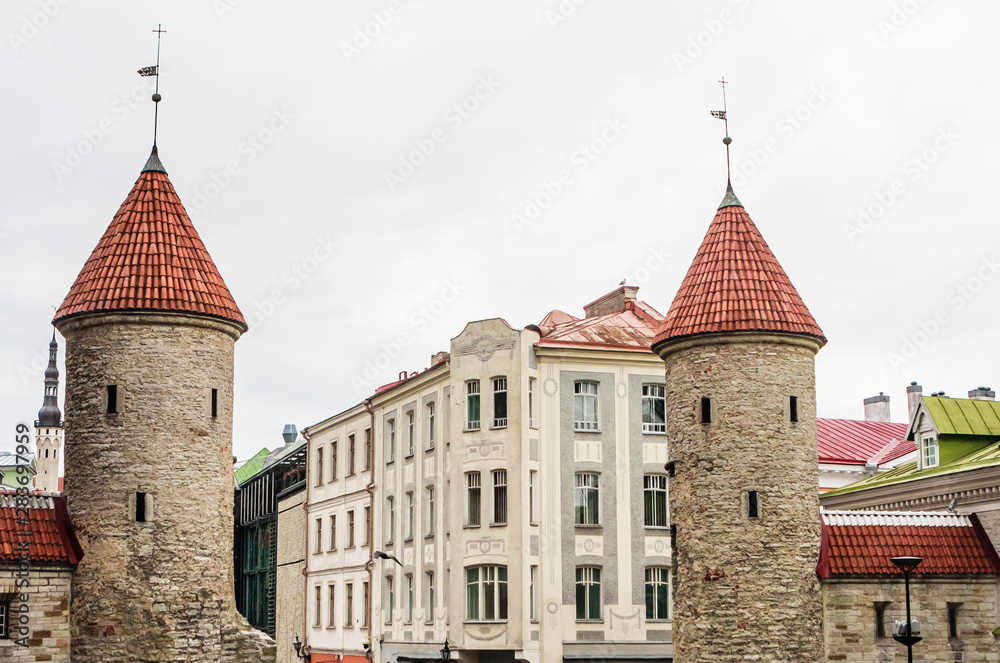 Fototapeta premium Twin towers of Viru Gate in the old town of Tallinn, Estonia