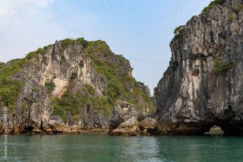 Vue rapprochées de la baie d'Ha Long et de la baie de Lan Ha