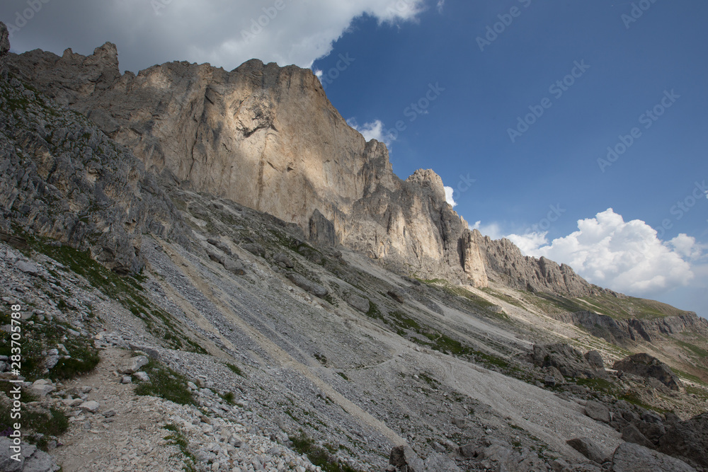 view of Gruppo del Catinaccio Rosengarten Group Dolomites, Italy, Hirzelweg