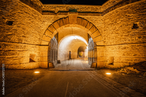 Nachtaufnahme Festung Ehrenbreitstein Tunnel und Torbogen