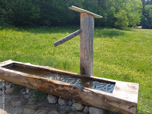 Brunnen, Holzbrunnen photo