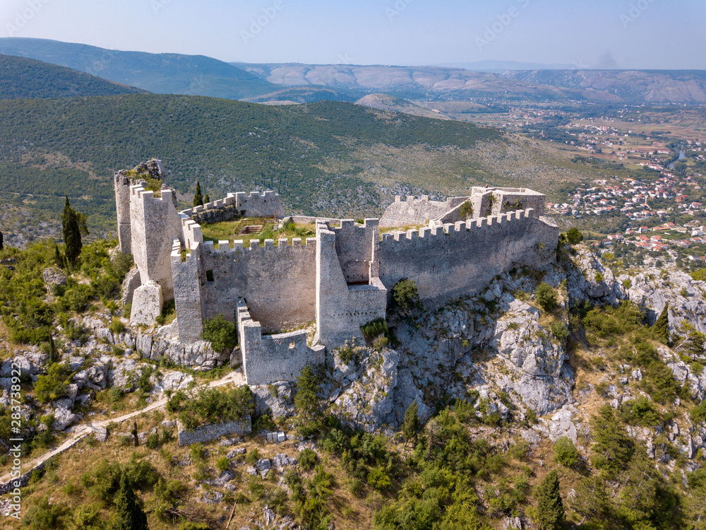 Fototapeta premium Blagaj Fortress locally known as Stjepan grad, is a town-fortress complex near the town of Blagaj, Bosnia and Herzegovina. It is positioned above the source of the river Buna.