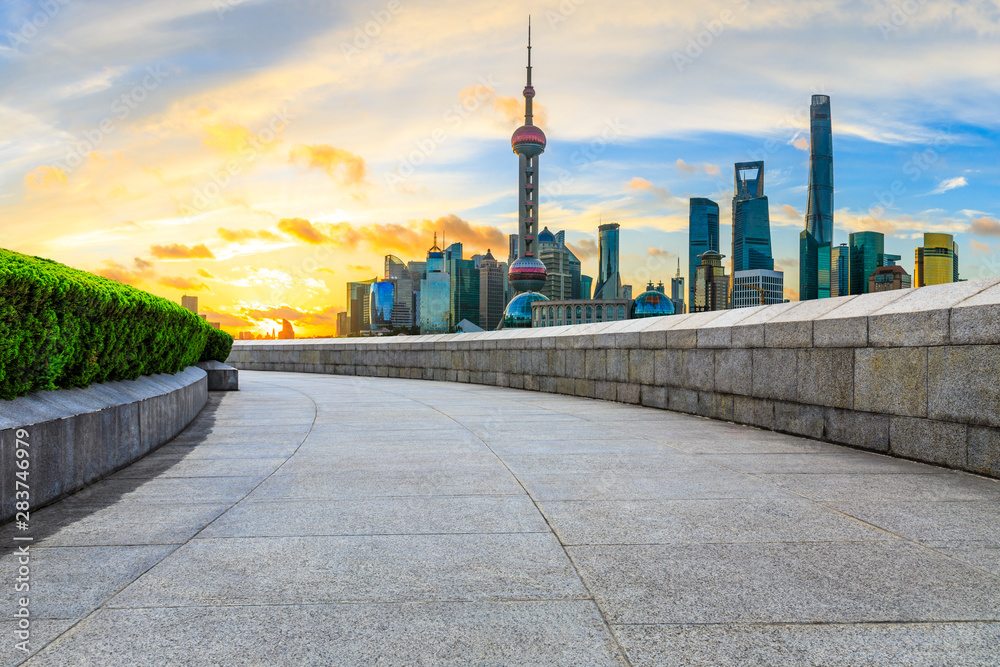 Obraz premium Sunrise Shanghai urban architectural landscape and square ground