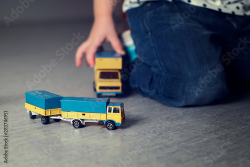 Child play with toys