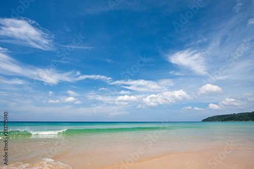 Fototapeta Naklejka Na Ścianę i Meble -  Beautiful tropical beach at Phuket, Thailand