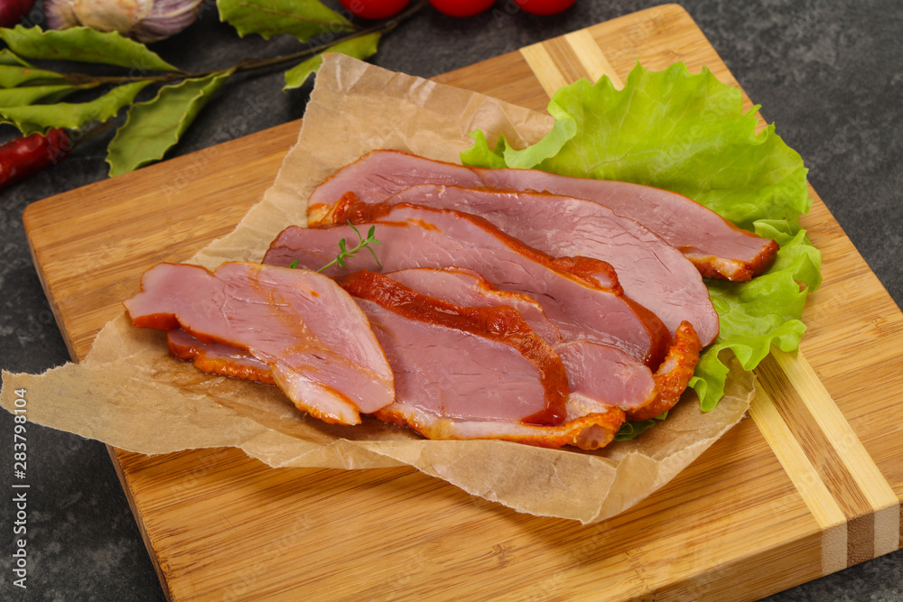 Sliced smoked duck breast served salad Sliced smoked duck breast served salad