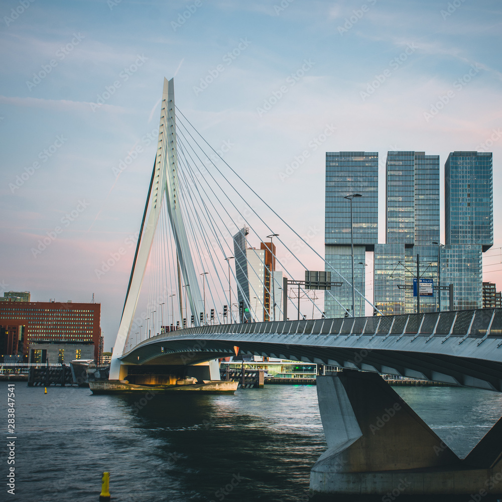 Obraz premium bridge over river