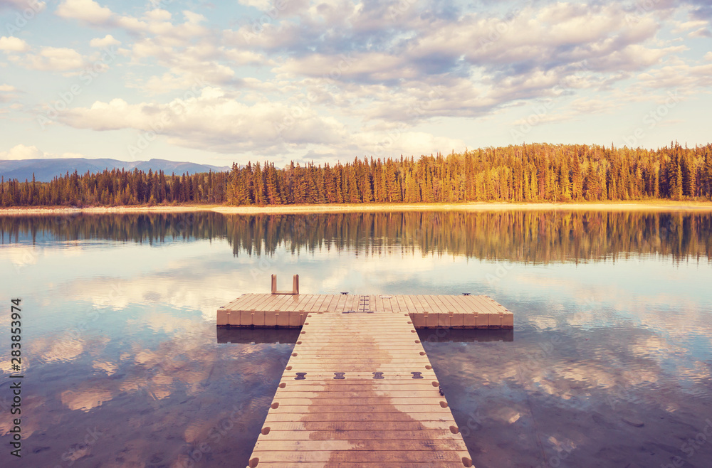 Obraz premium Pier on the lake