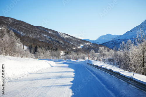 road at the norwegian mountains © Sergii Mostovyi
