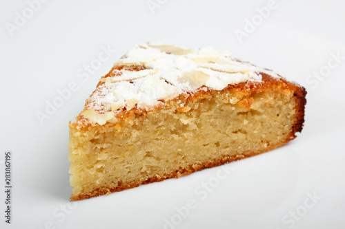 Lemon Cake with Almonds