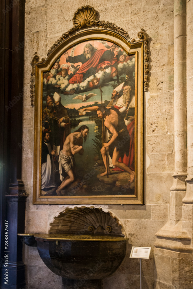Fototapeta premium Valencia, Spain - 07/21/2019 Valencia Cathedral, La Plaza De La Reina - Square Reina Baroque, Romanesque and gothic interior style. Editorial Use.