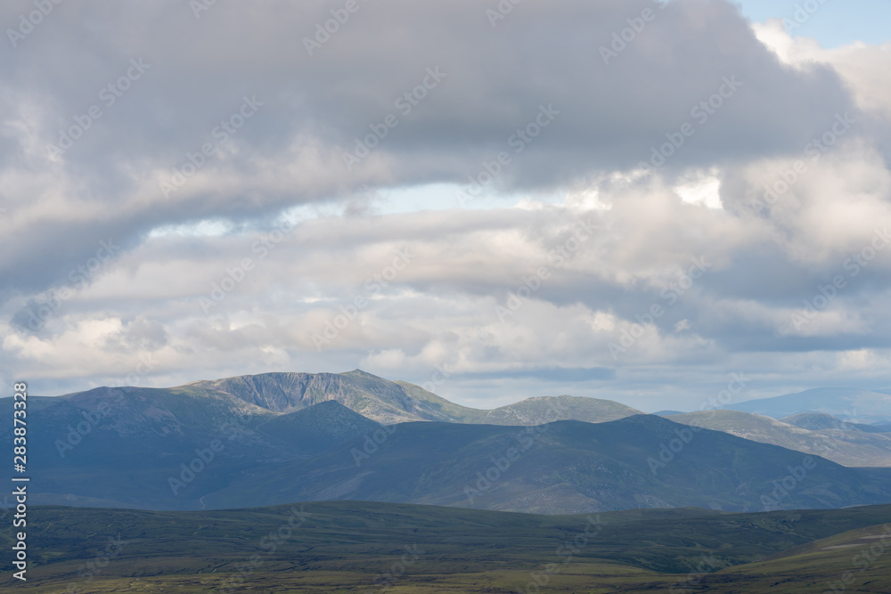 Dark Lochnagar seen from mount Keen