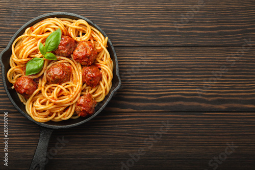 Fotografia Meatballs pasta in tomato sauce