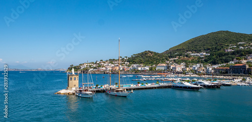 Fototapeta Naklejka Na Ścianę i Meble -  Panorama Hafen von Forio auf Ischia 