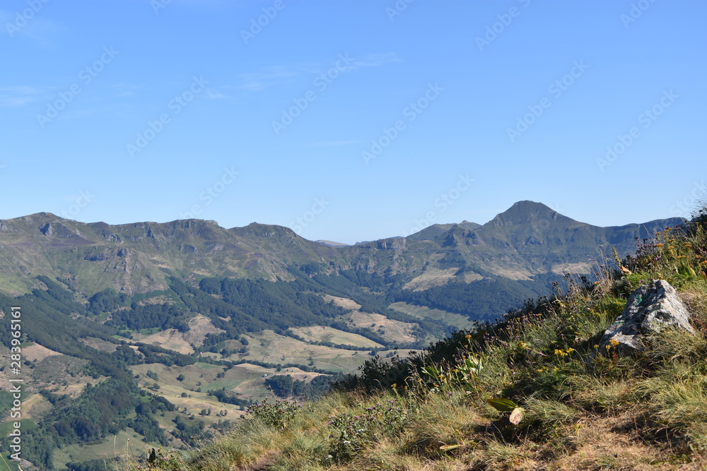 Cantal, monts