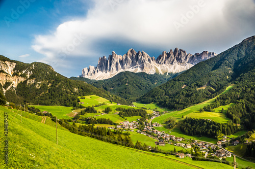 Geisler (Odle) Dolomites Peaks-Val Di Funes, Italy