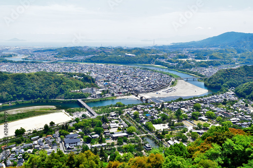 岩国城から見下ろす城下町