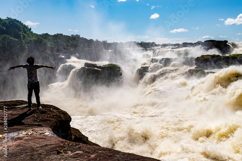 Fototapeta Naklejka Na Ścianę i Meble -  waterfall Raudal del Jirijirimo, Yaigoge Apaporis national park in Colomnoa