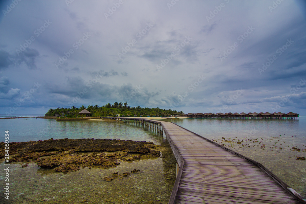 Fototapeta premium pier on the beach