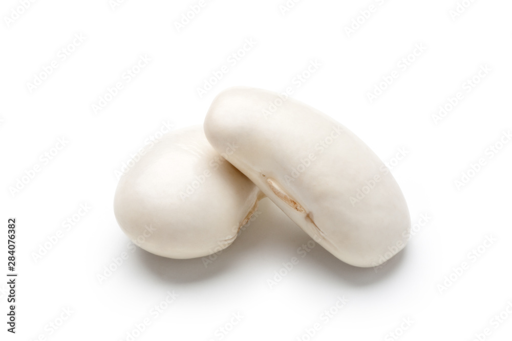 Fototapeta premium Close-up of white kidney beans isolated on white background