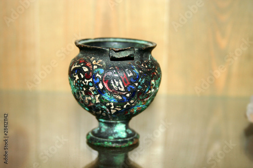 an old vase 