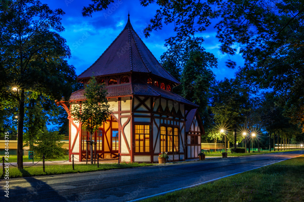 historische Straßenbahnhaltestelle